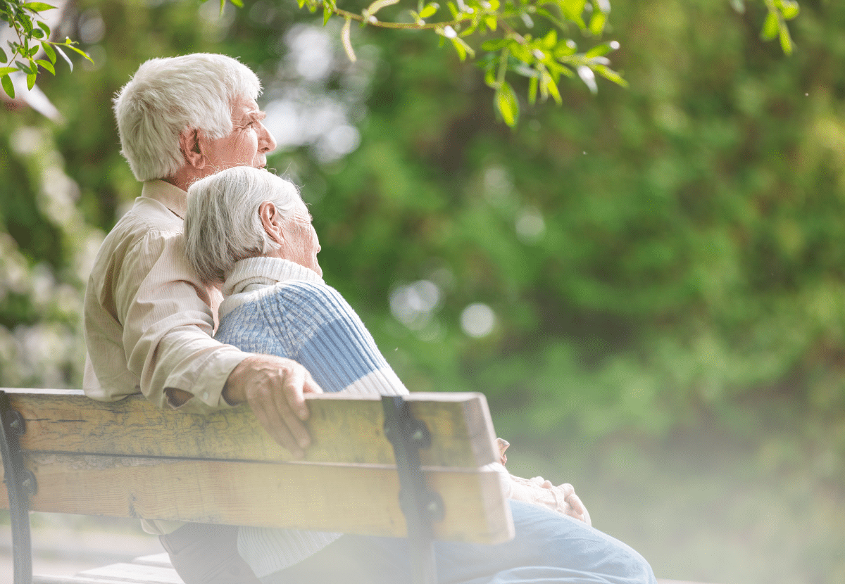 Seniors-enjoying-park-senior-living-northwest-ohio